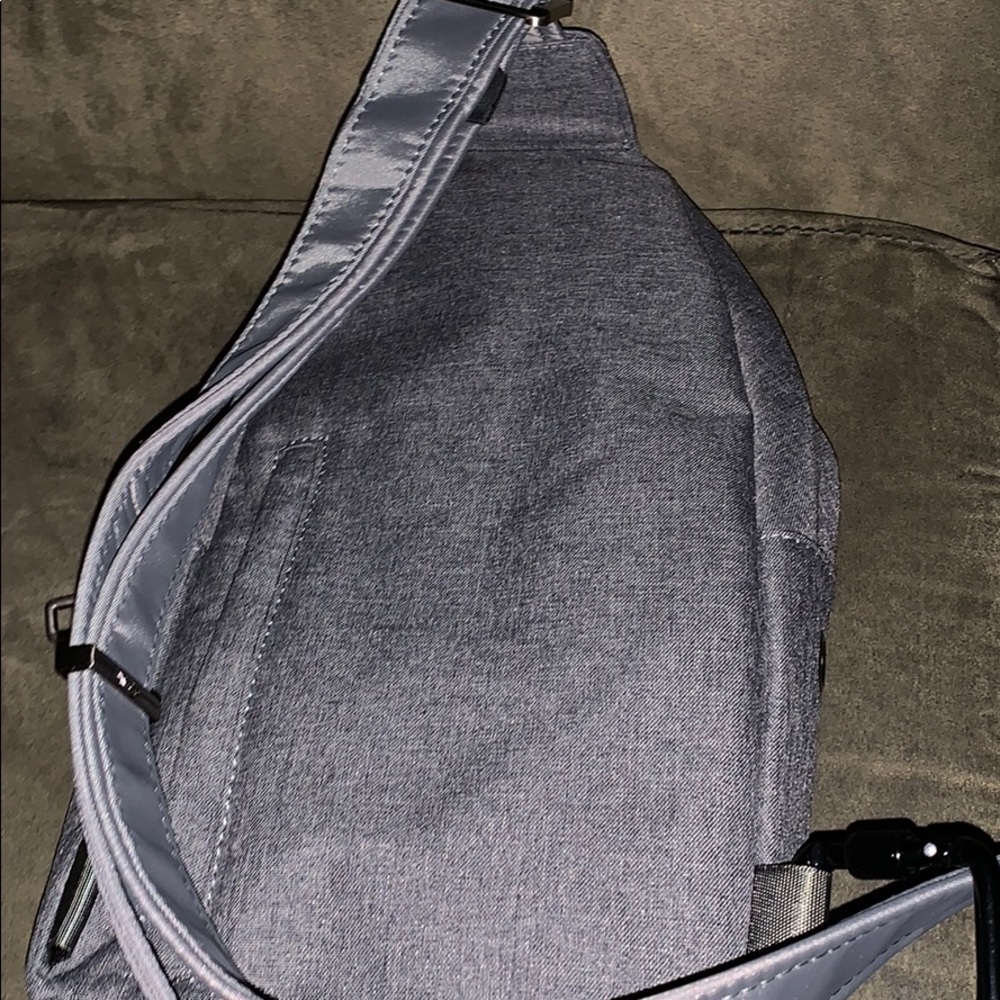 Shoulder bag. - Picture 3 of 3